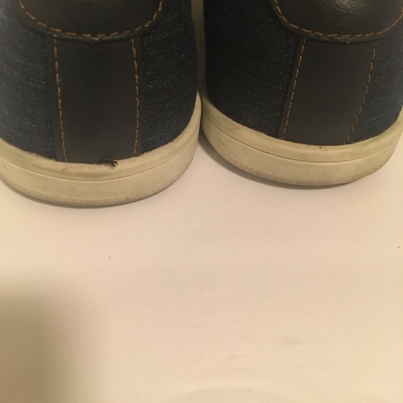 -🔥Sold🔥Levi Denim Shoes - Picture 7 of 8